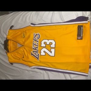 Autographed LA gold Lebron James jersey STEAL!!